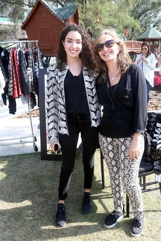 Nancy Coronado y Nancy de Coronado
