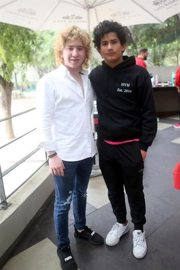 Samuel Olmeda y Xavier Leal Jr.