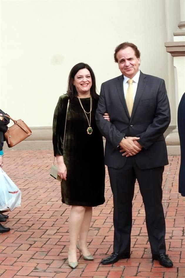 Genoveva Chapa de Zubieta y Landa y Jorge Zubieta y Landa