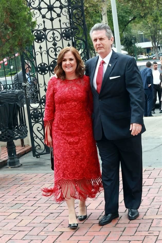 Ana Sofía Zambrano de Sada y Manuel Sada
