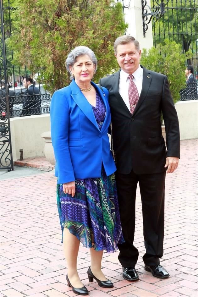 Martha de Loma y General Loma