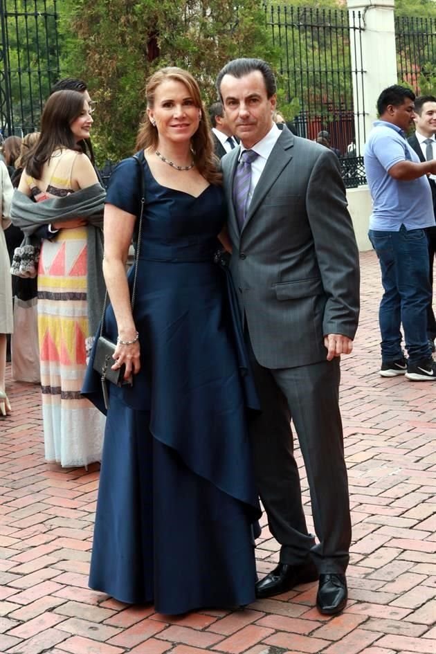 Alejandra Garza de Landeros y Armando Landeros