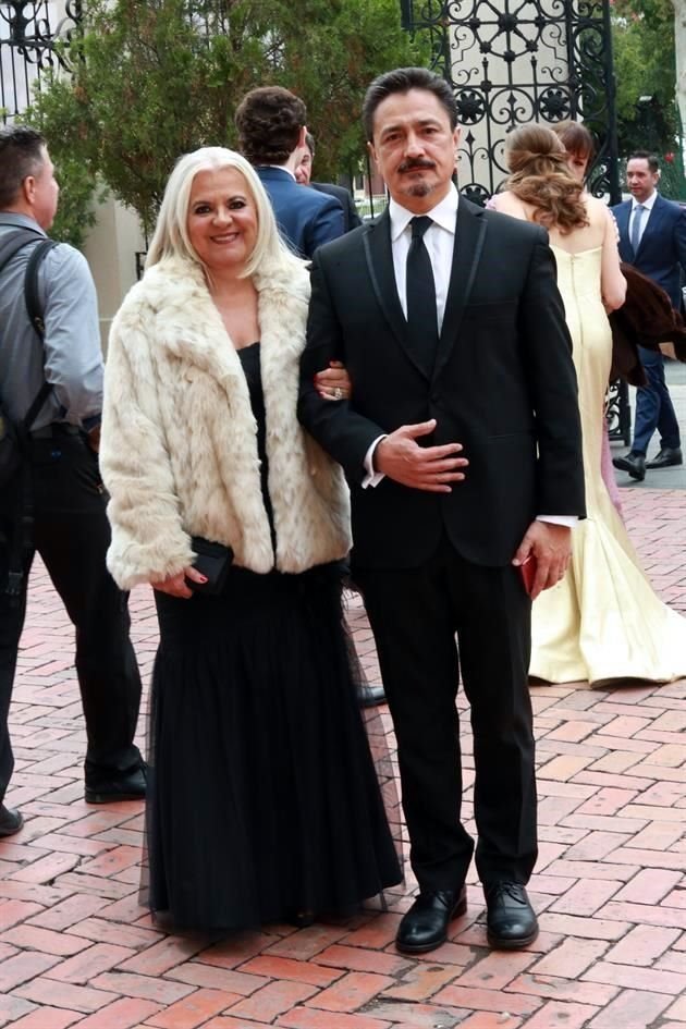 Lourdes Acevedo y Claudio Lomelí