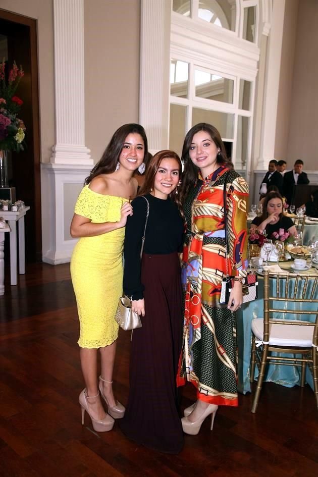 Angie Dávalos, Brenda Durán y Samantha Muñoz