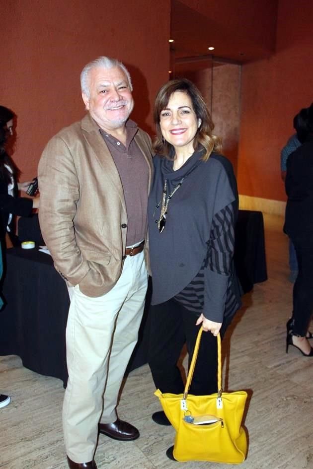 Roberto Reynoso y Martha Elizondo