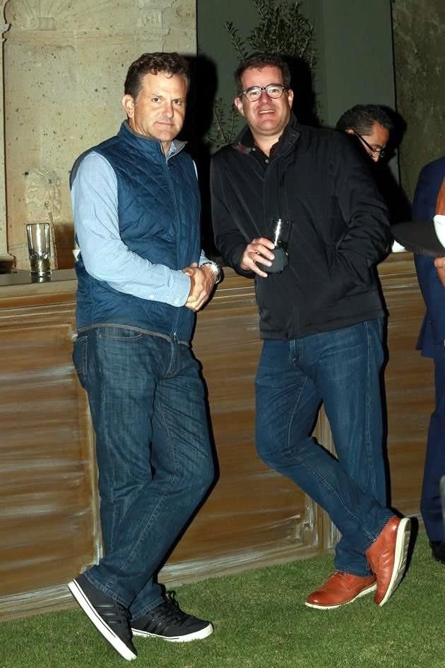 Roberto Zambrano y Domingo Valdés