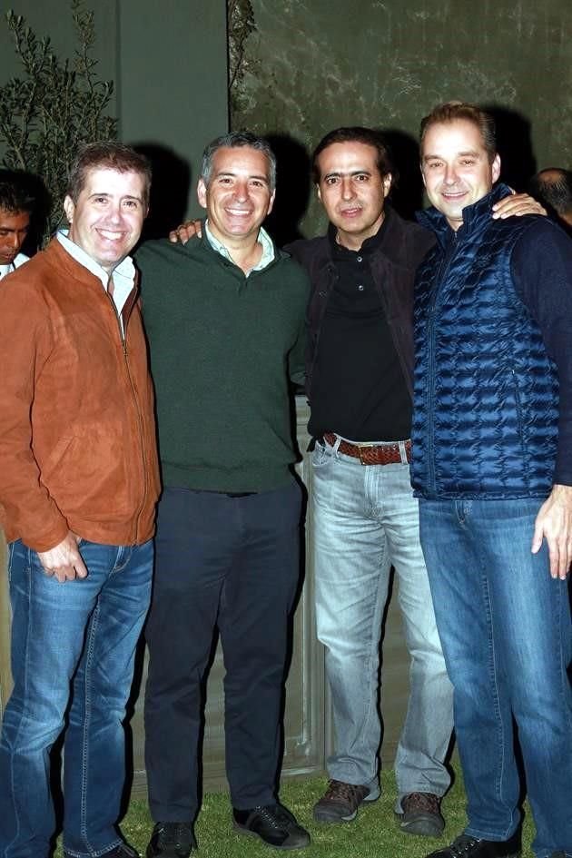 Héctor Morales, Adrián Gutiérrez, Carlos Muñoz y Armando Martínez