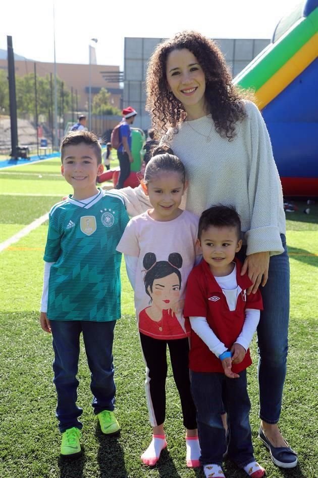 Xavi Morales, Lucía Pacheco, Lili López y Patricio Morales