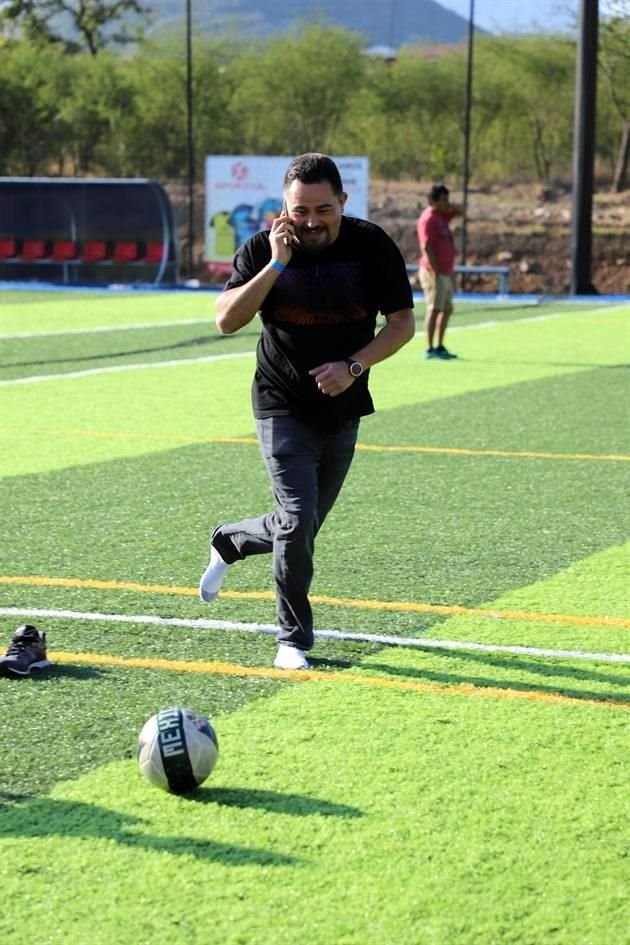 Adrián Reyes