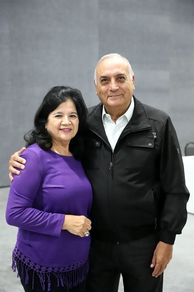 Alicia Cepeda de Lizárraga y Esteban Lizárraga