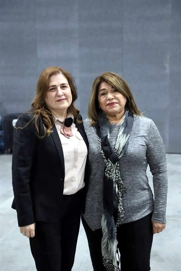 Nora Salazar y Ángeles Villalpando