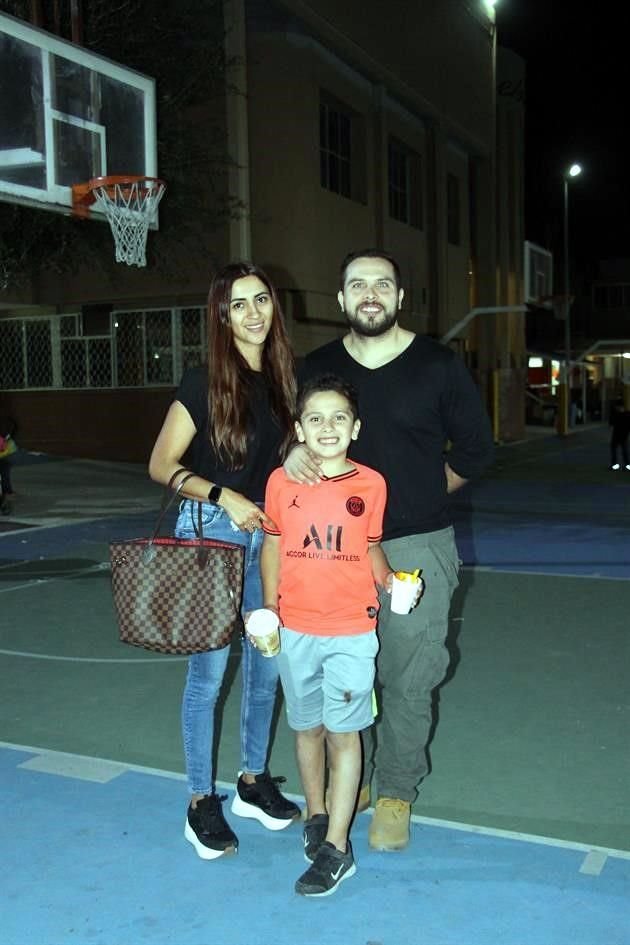 Karina Hernández, Jorge Méndez y Jorge Emilio Méndez