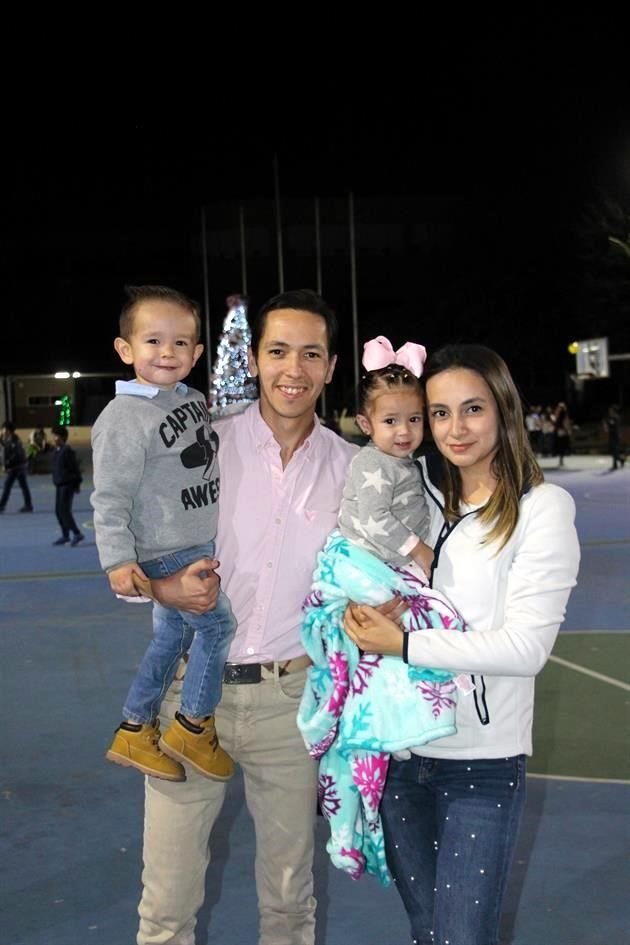 Jorge Adrián Ortiz Garza, Jorge Adrián Ortiz, Nelly Garza de Ortiz y Sara Mariel Ortiz