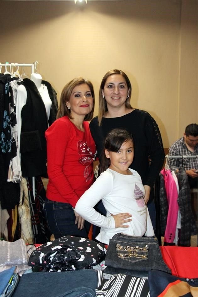 Rosario Saldívar, Angélica Torres y Valeria Mendibi