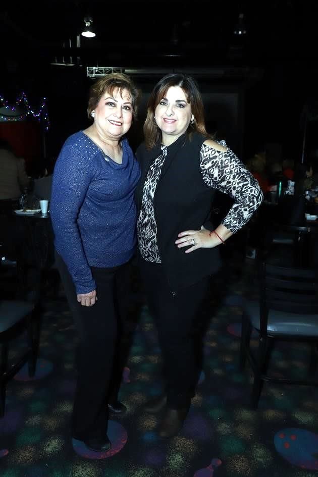 Rosy Martínez de Gianacópulos y Aída Martínez