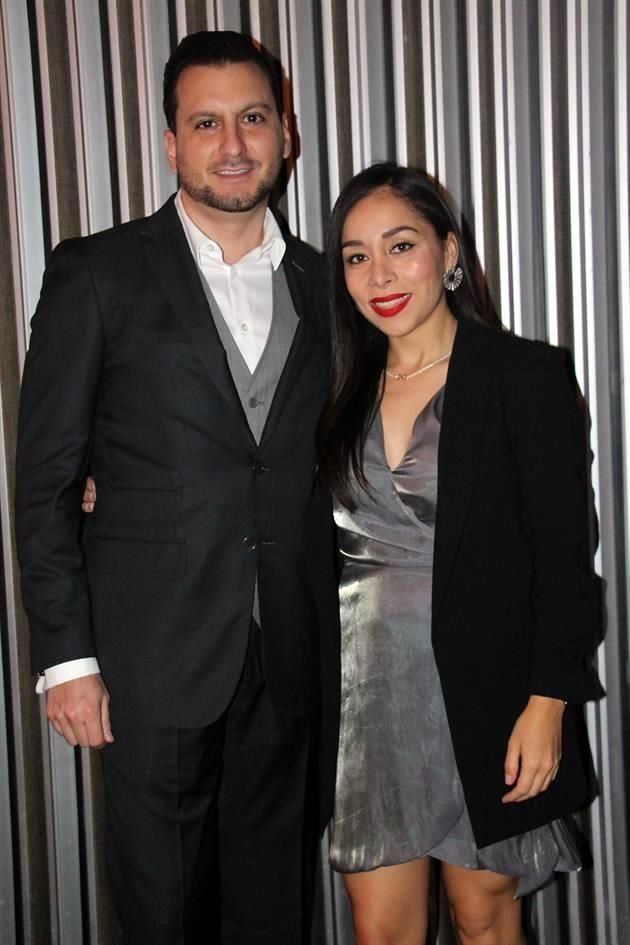 Jorge Cruz y Kenia Salgado