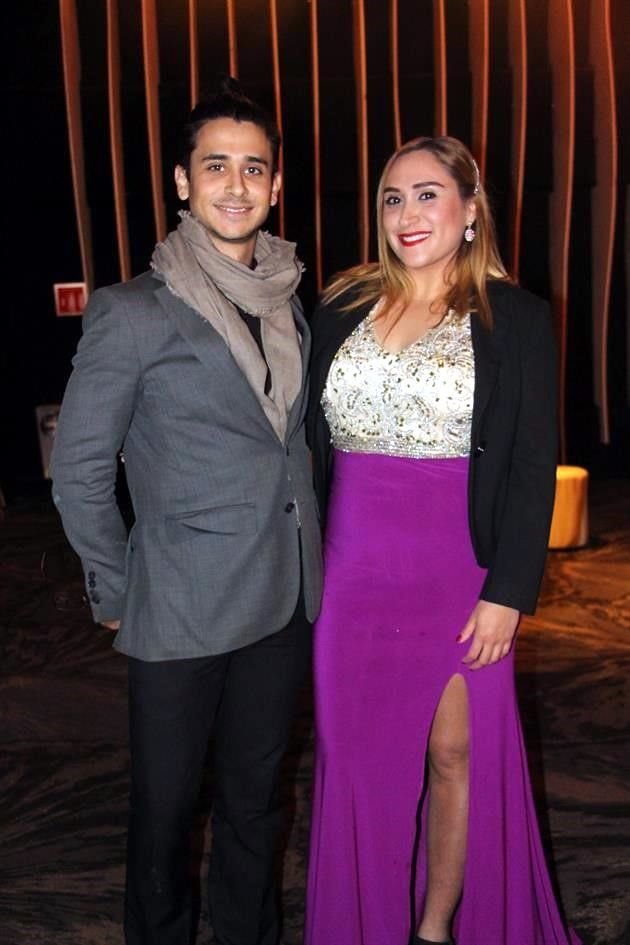 Luis Herrera y Jessica Santos