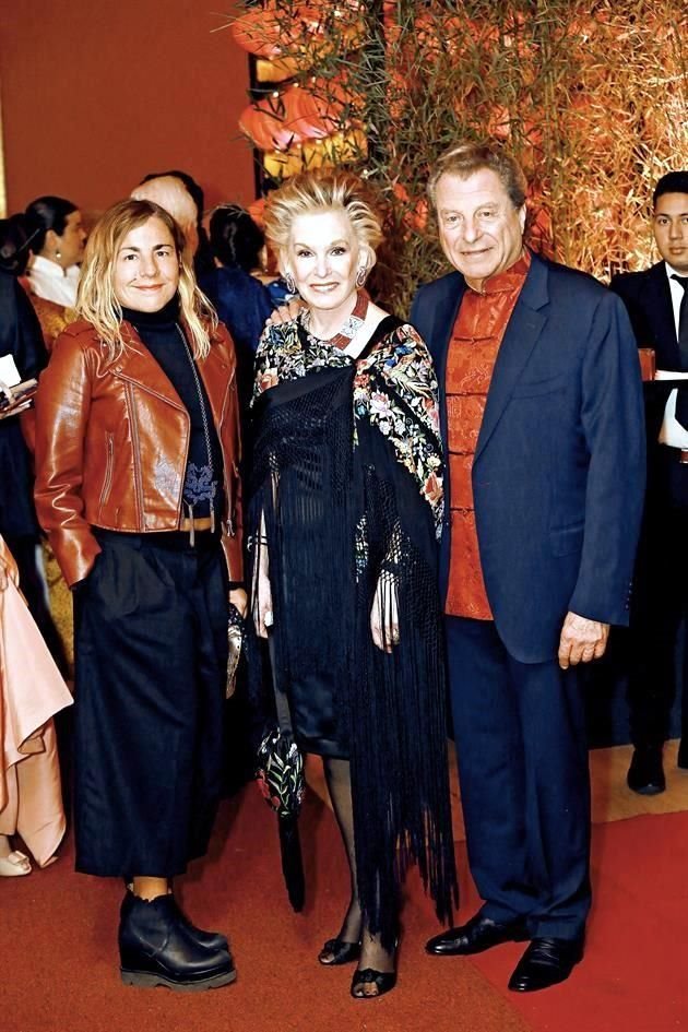 Anllelik Pérez Salinas, Betty Zybert de Schwarz y Miguel Schwarz