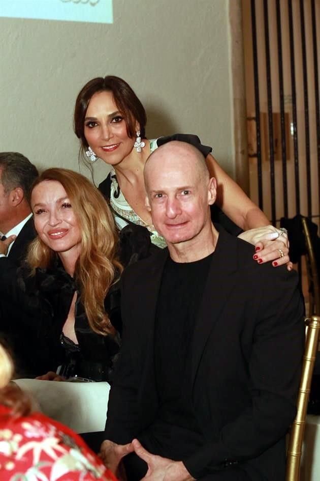 Diana García, Fernanda Treviño y Constancio Villarreal