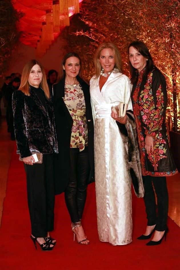 Cristina Sada de Náder, Balbina Milmo, Eugenia Luqué y Cristina Valdés