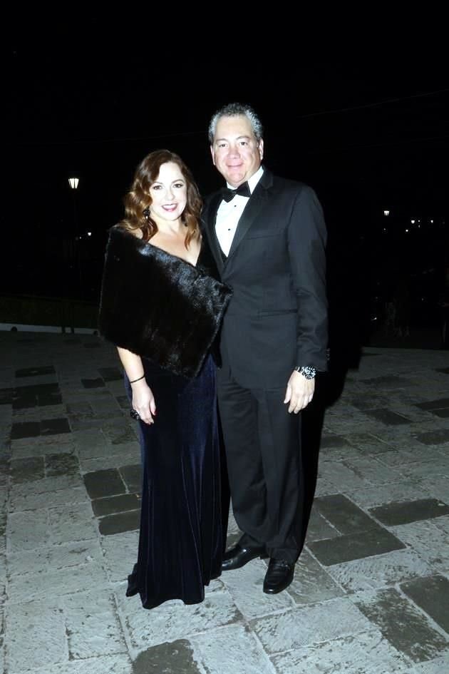 Alma Delia de Serna  y José Luis Serna