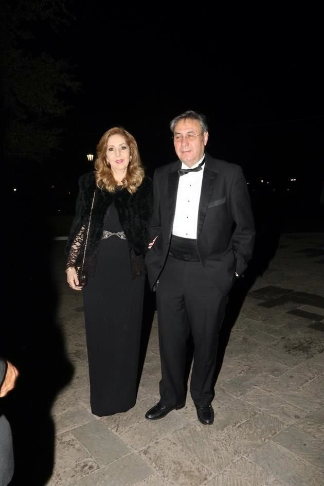 Rosa María Náder de Peña y Mario Peña