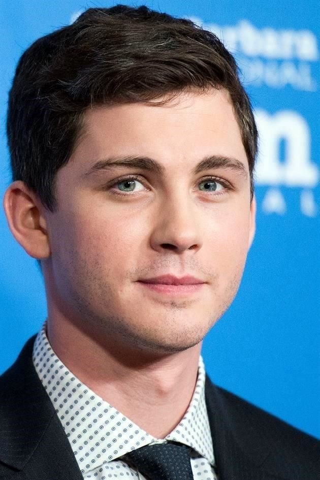Inside >> Logan Lerman