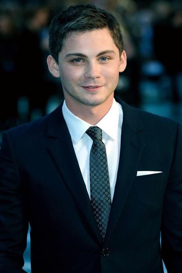 Inside >> Logan Lerman