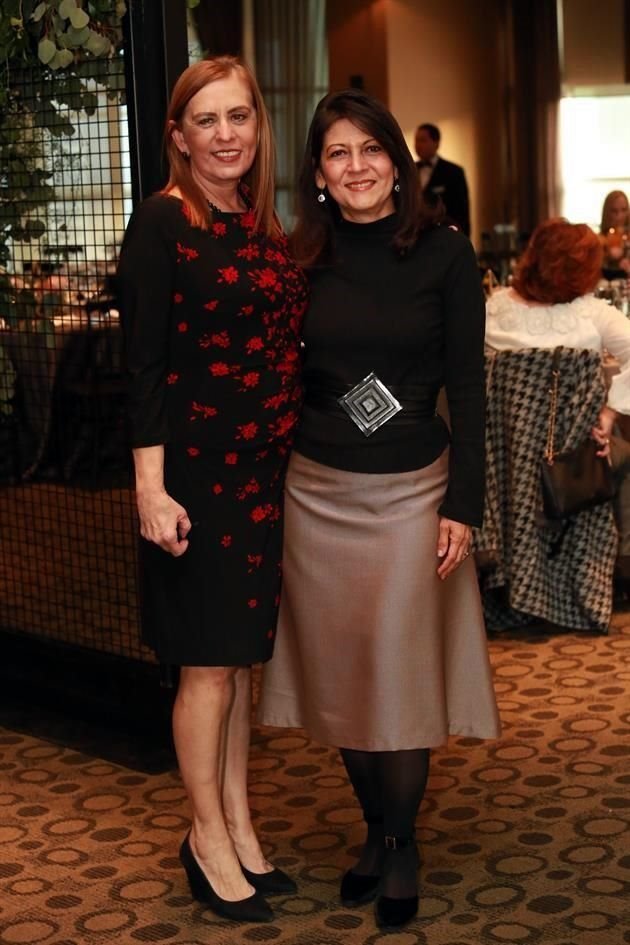 Bertha Martínez de Belden e Irma Álvarez de Valero