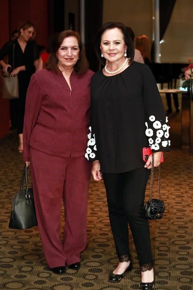 Thelma Ramírez de Saldívar y Adriana Montemayor de Martínez