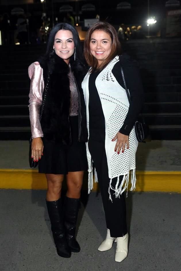 Mimis Villarreal de Sagaon y Gaby Rivera