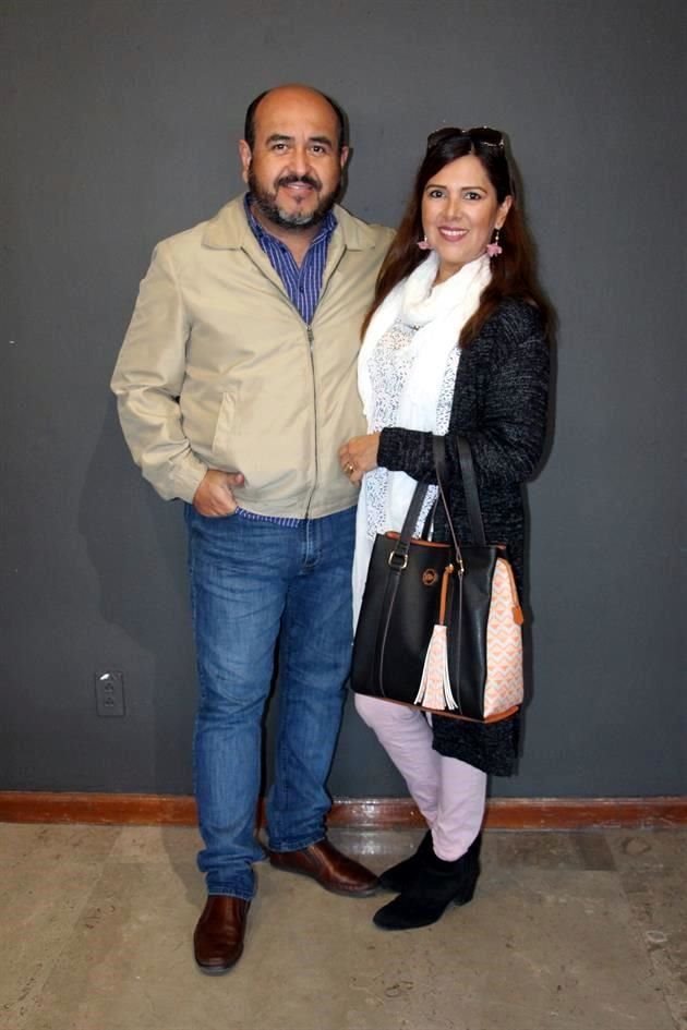 Jorge González y Yolanda García de González