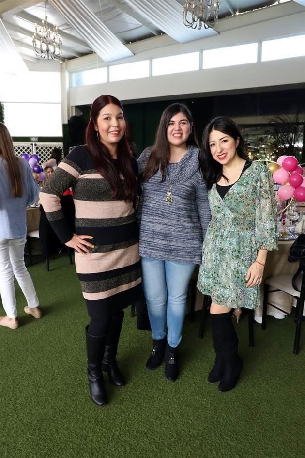 Paulina Puente, Daniela Isasi y Érika García