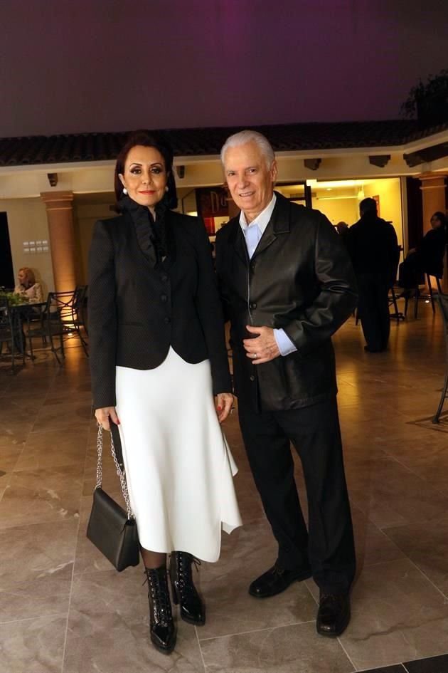 Amalia Lozano de Maiz y Javier Maiz