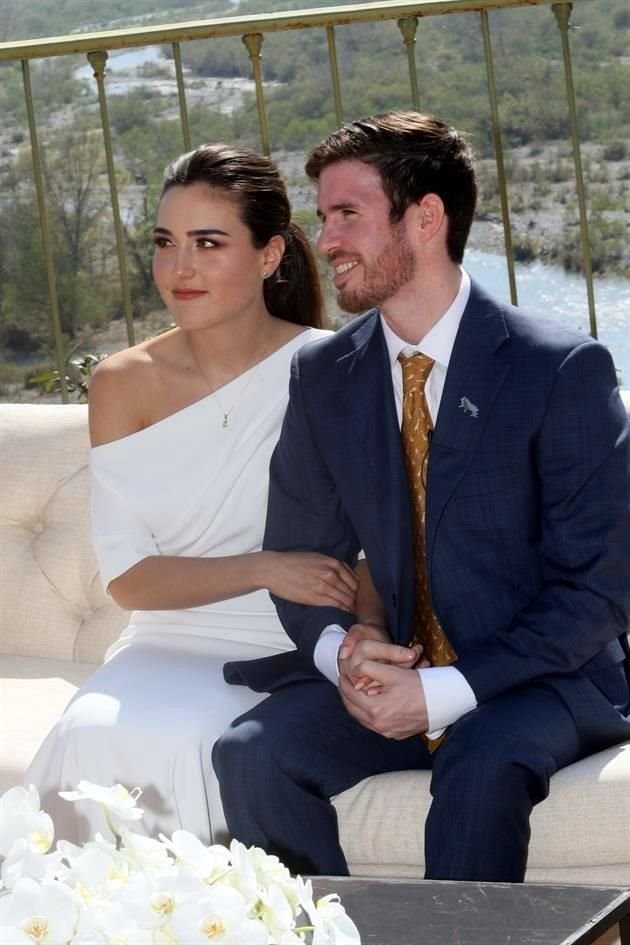 Roberta Treviño Cantú y Adrián Virigilio Garza Guajardo