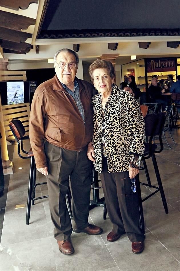 Héctor Javier Treviño Benavides y María Elena Martínez de Treviño