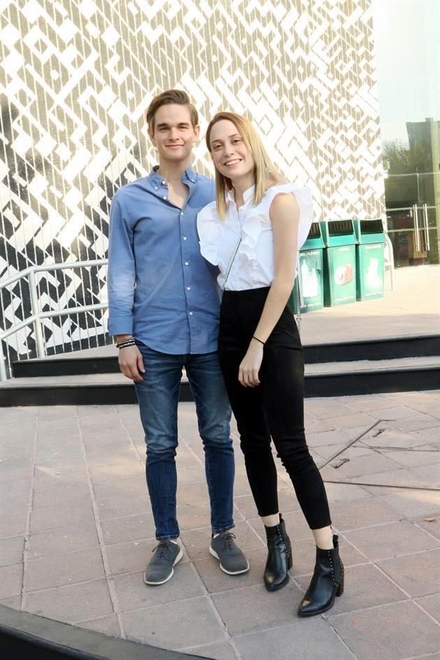 José Enrique Rodarte y Jessica Mendirichaga