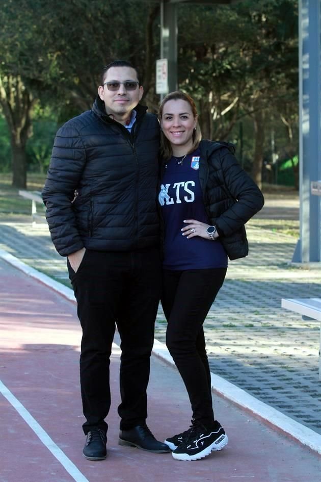 Alejandro Gutiérrez y Érika de Gutiérrez