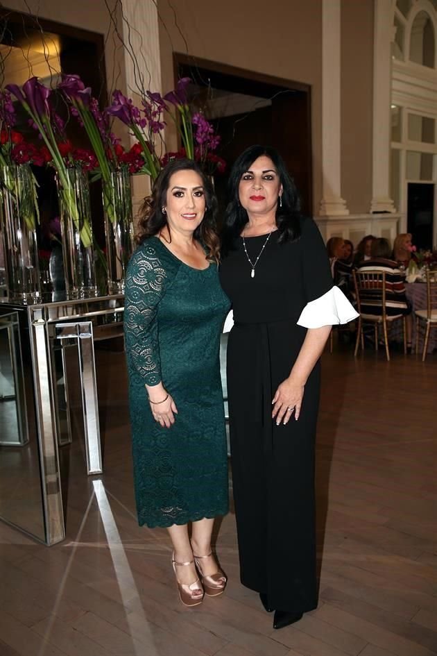 Nelly Villarreal de González y Cristina Marcos de Sánchez