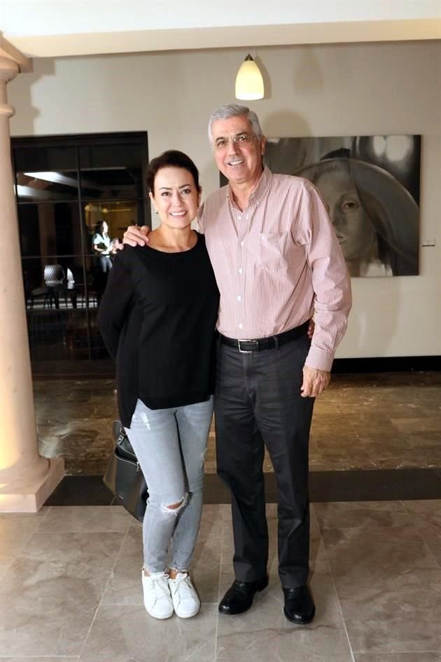 Claudia Araujo y Roger González