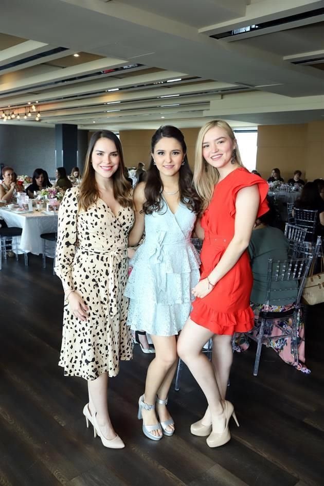 Alma Cavazos de Caballero, Melissa Caballero de Rojas y Alondra Caballero