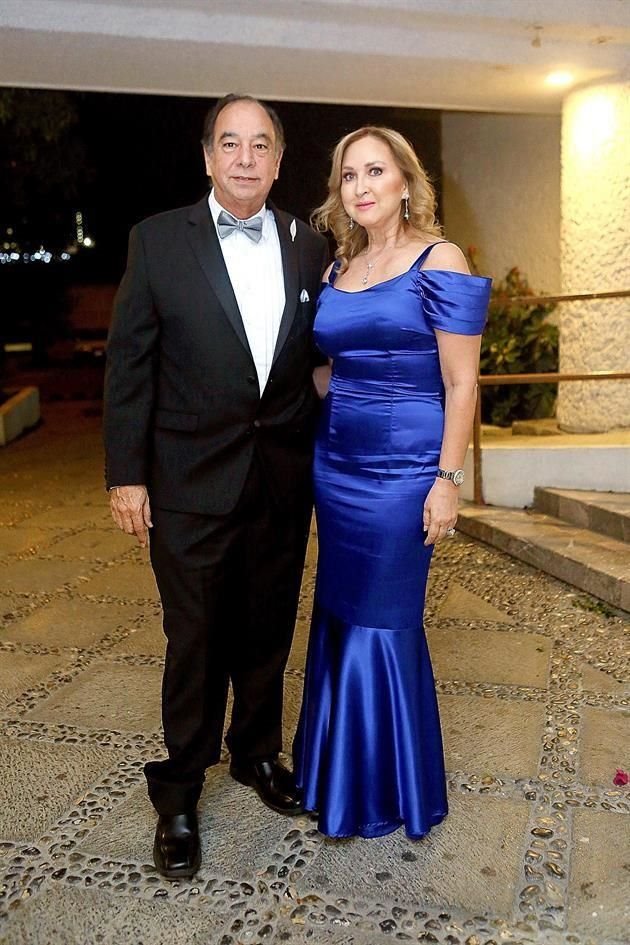 Elías Andonie y Lisa María González de Andonie