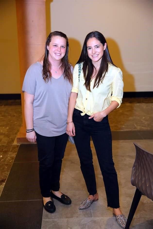 Magaly Hernández y Cristy Joya