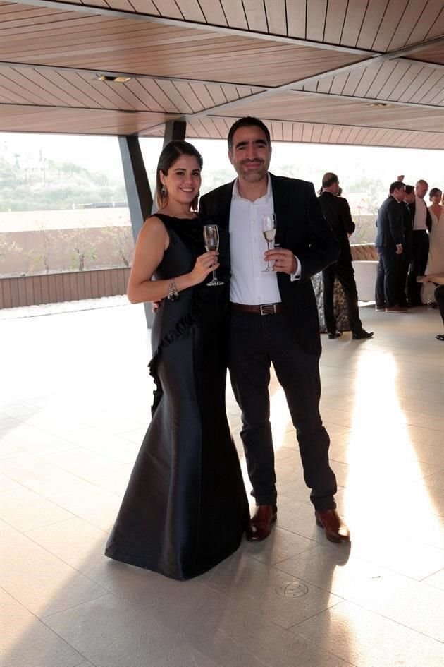 Mafer Graf y Julian Masallach