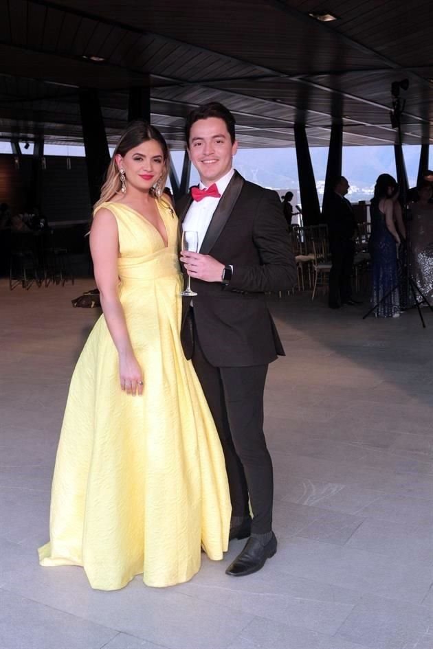 Marily Inznnza y Alfredo Saavedra