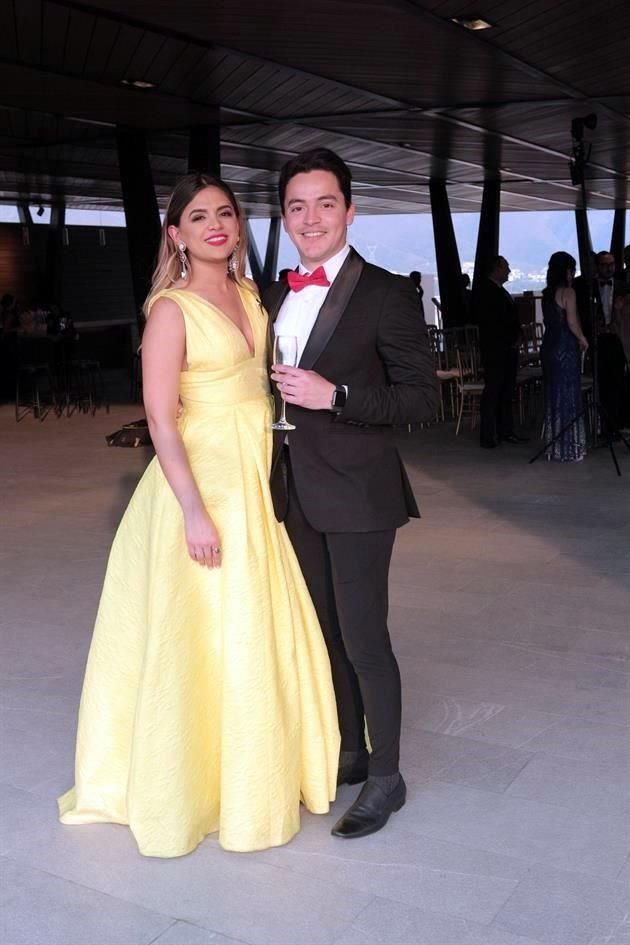 Marily Inznnza y Alfredo Saavedra