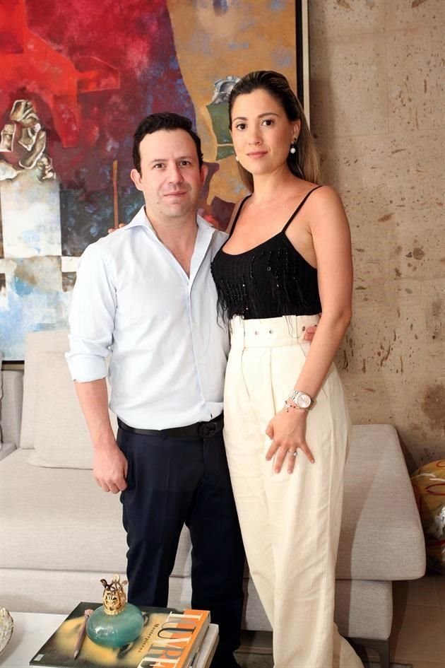 Mario Arizpe y Madelain Dávila de Arizpe
