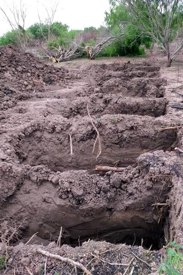Las fosas se encuentran en el el panteón municipal 'Santa Cruz'.
