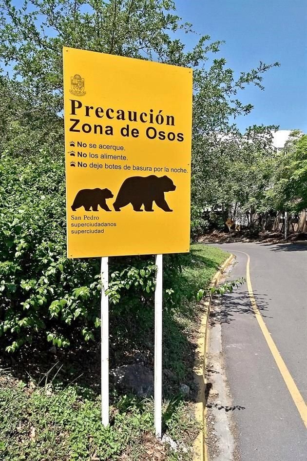 En la zona de montaña existen múltiples señalamientos que anuncian la presencia de osos en el lugar.