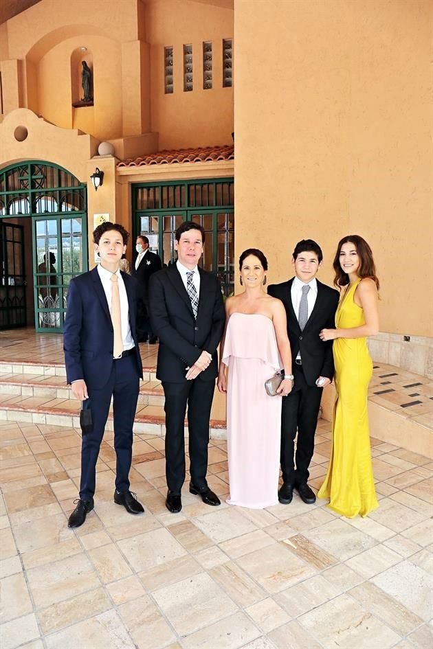 Diego Rodríguez, Alberto Rodríguez, Marcela Decrescenzo de Rodríguez, Paolo Rodríguez y Paloma Rodríguez